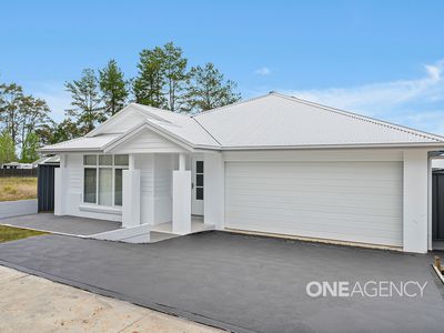 4 Paperbark Grove, Badagarang