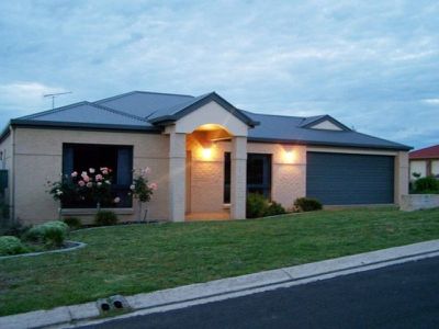 17 Grange Place, Mount Gambier