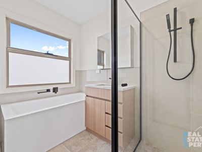 11 Tiger Way, Officer