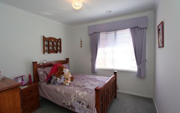4 Whitaker Place, Beaconsfield