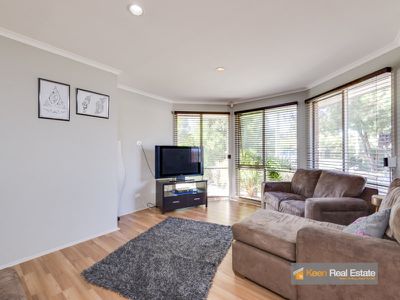 13 Calwell Crt, Skye