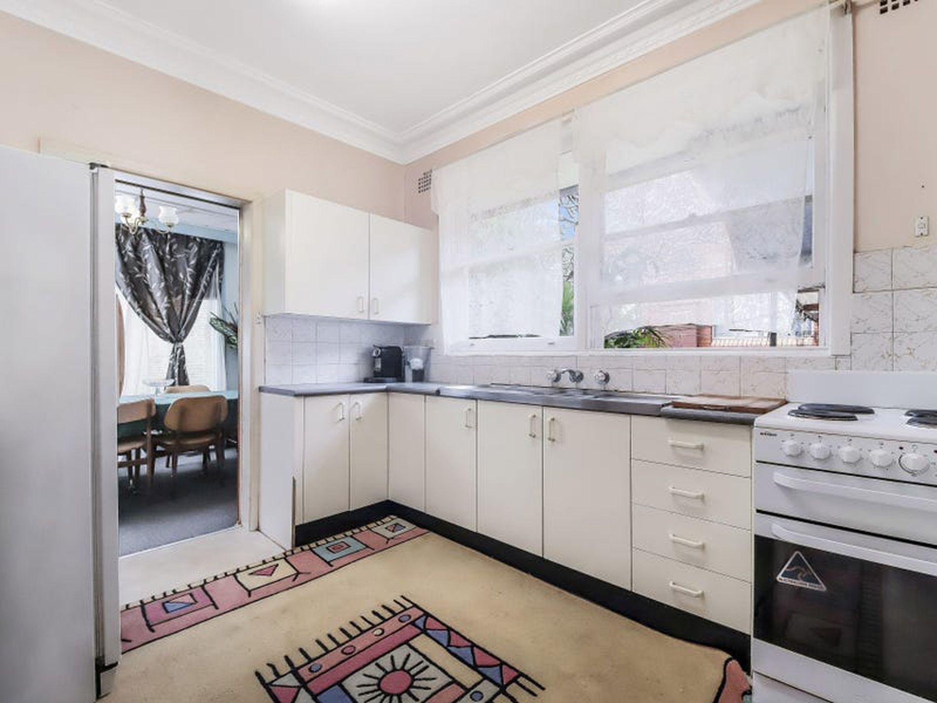 14 Mascot Drive, Eastlakes