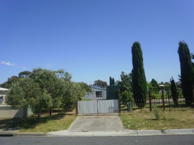 8 Lake Harbour Avenue, Newlands Arm