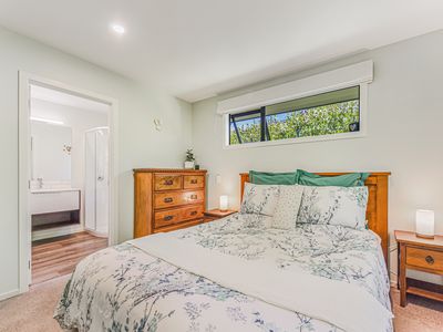 59 Sunningdale Drive, Stoke