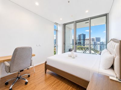 805 / 8  Rose Valley Way, Zetland