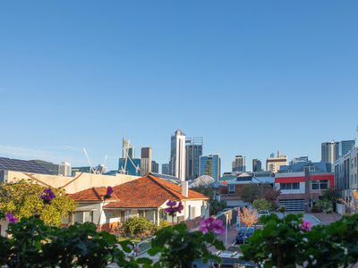 4 / 296 Newcastle Street, Perth