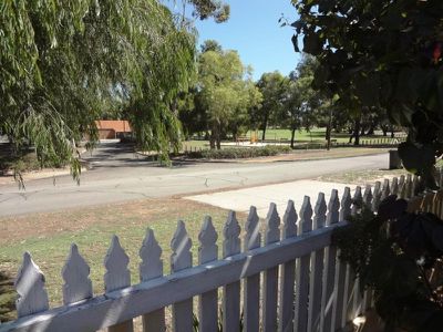 8 Mandala Crescent, Bateman