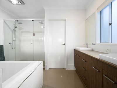 4 Gresswell Crescent, Upper Coomera