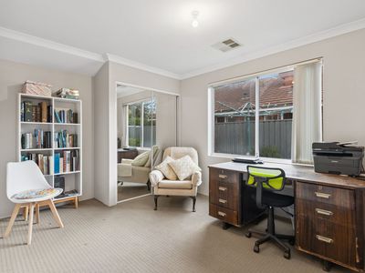 4B Freeland Way, Eden Hill