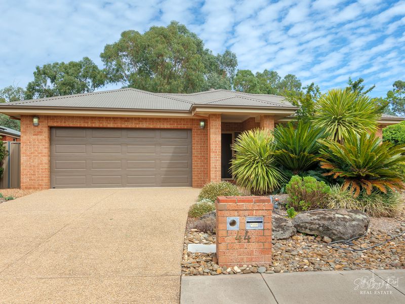 44 GOLFLINKS AVENUE, Wodonga