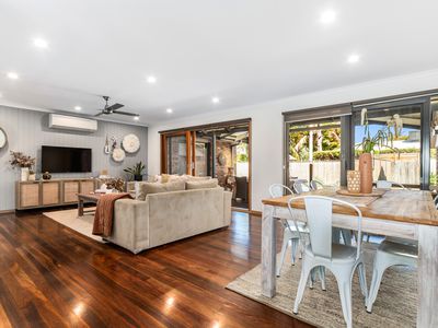 10 Wyldwood Close, Somerville