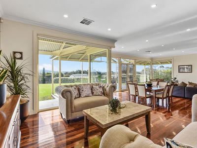 212 Wynham Road, Moorak