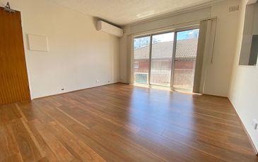 9 / 8 Flack Avenue, Hillsdale