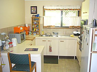8 / 4 Amie Court, Springwood