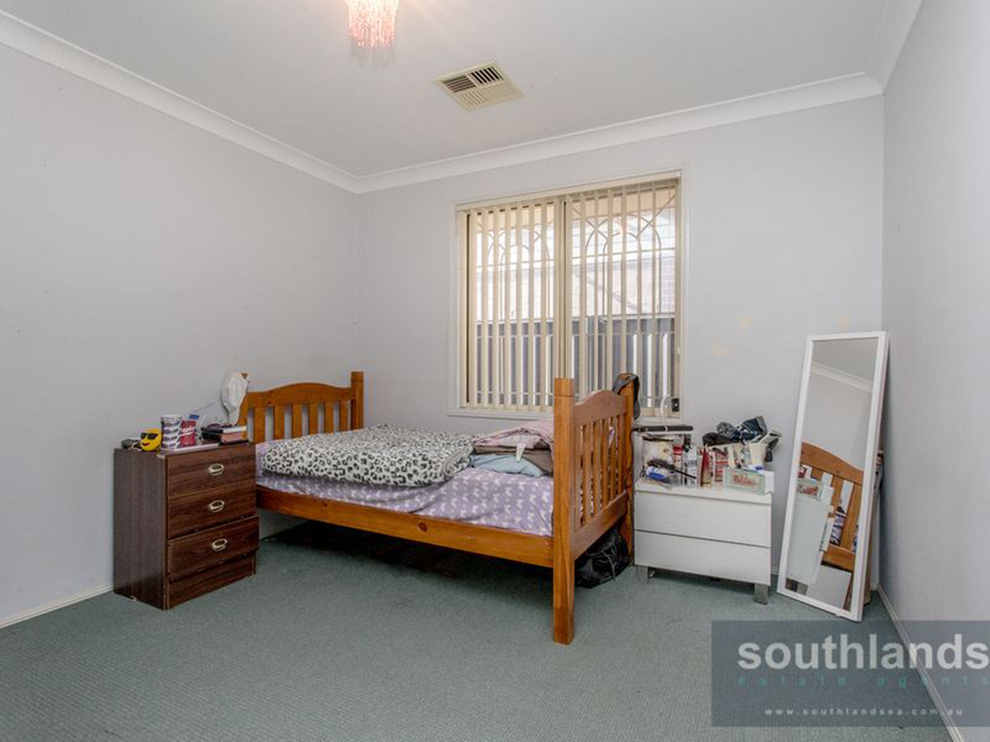 24 Anthony Crescent, KINGSWOOD