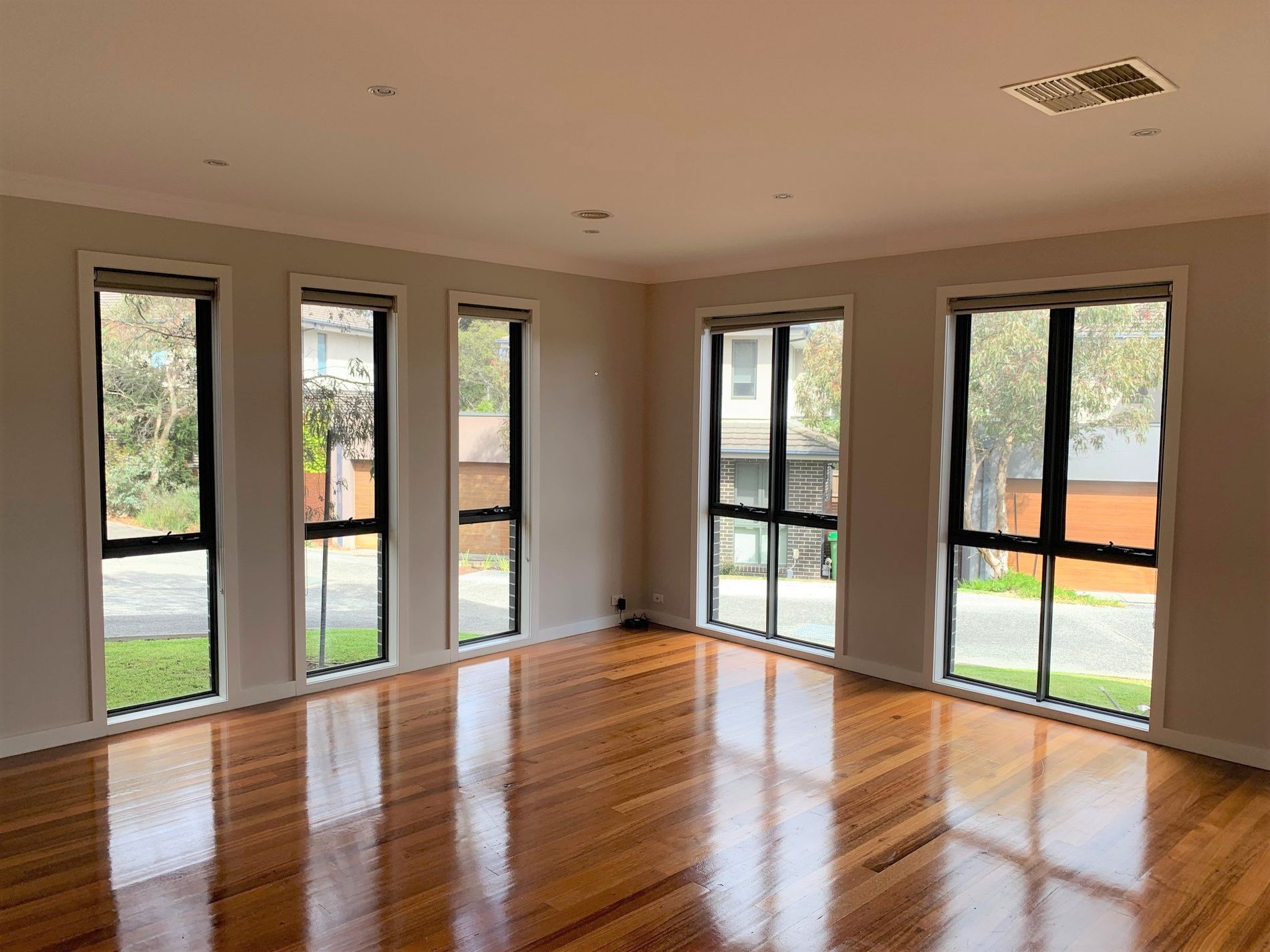 6 / 21 Hamlet Street, Greensborough