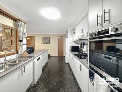 10 Beatrice Place, Dubbo