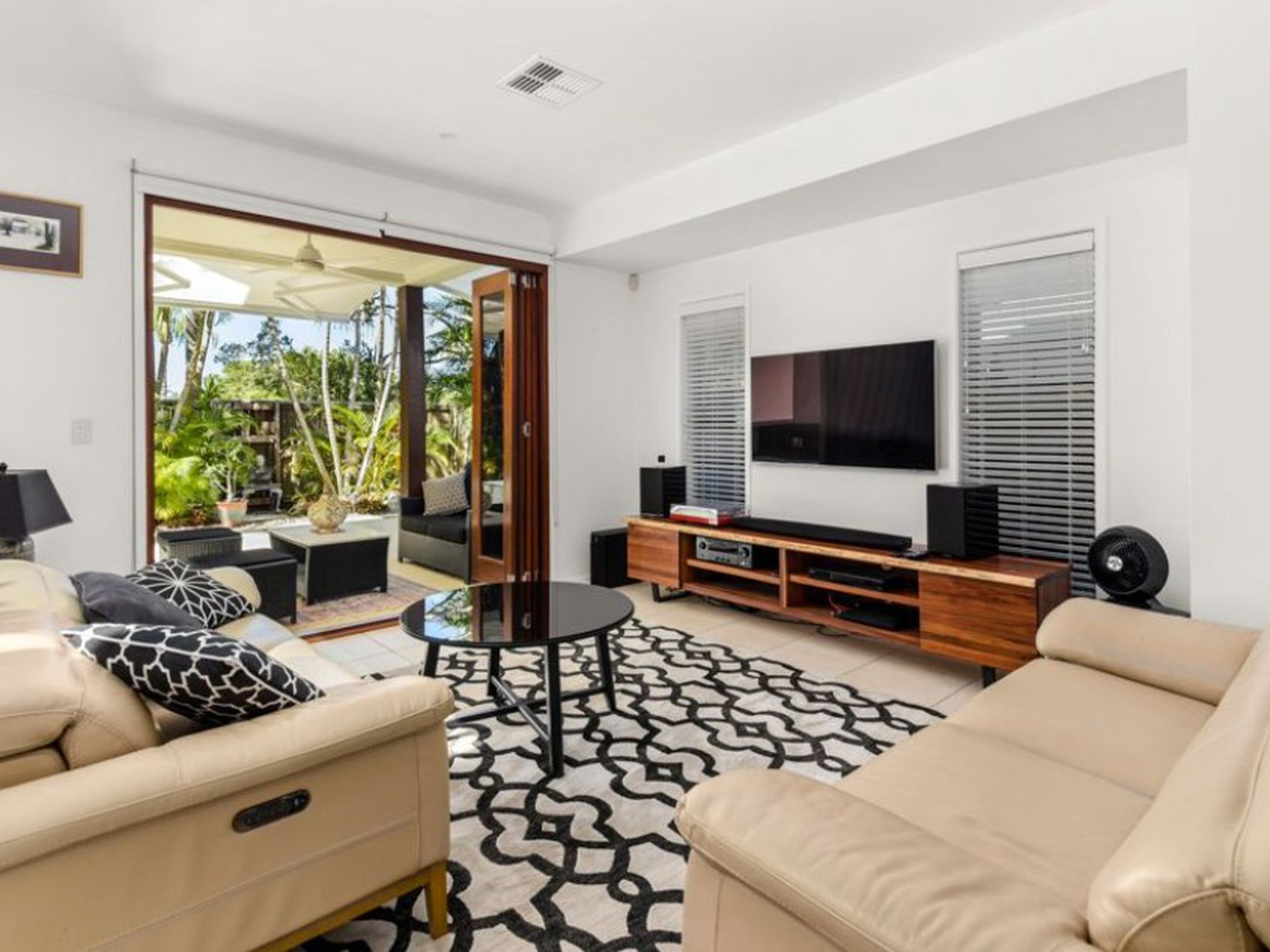 2 / 115 Peregian Springs Drive, Peregian Springs