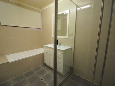 9 Kurrawan Way, Newman