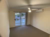 27 / 8 Honeysuckle Way, Calamvale