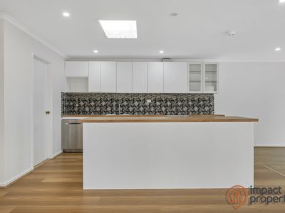 6 Chipperfield Circuit, Gordon