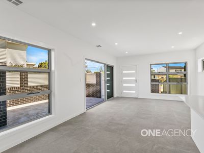 2 / 34 Day Street, Lake Illawarra