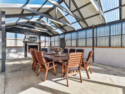 1 SMITH STREET, Southend