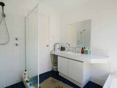 8 David Close, Osborne Park
