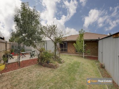 25 England Walk, Narre Warren South