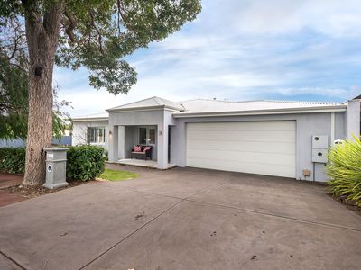 44 Bentwood Avenue, Woodlands