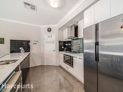 16 Hutt Court, Two Rocks