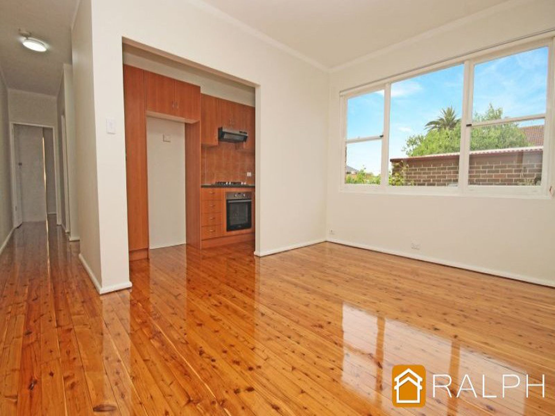 4 / 16 Street Clair Street, Belmore