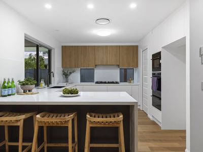 24 Feathertail Place, Wakerley