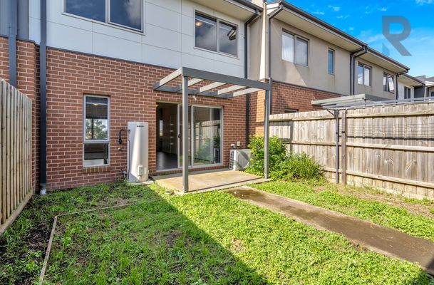 6 / 64 Escapade Boulevard, , Craigieburn