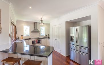 25 Rose Garden Court, Narre Warren North
