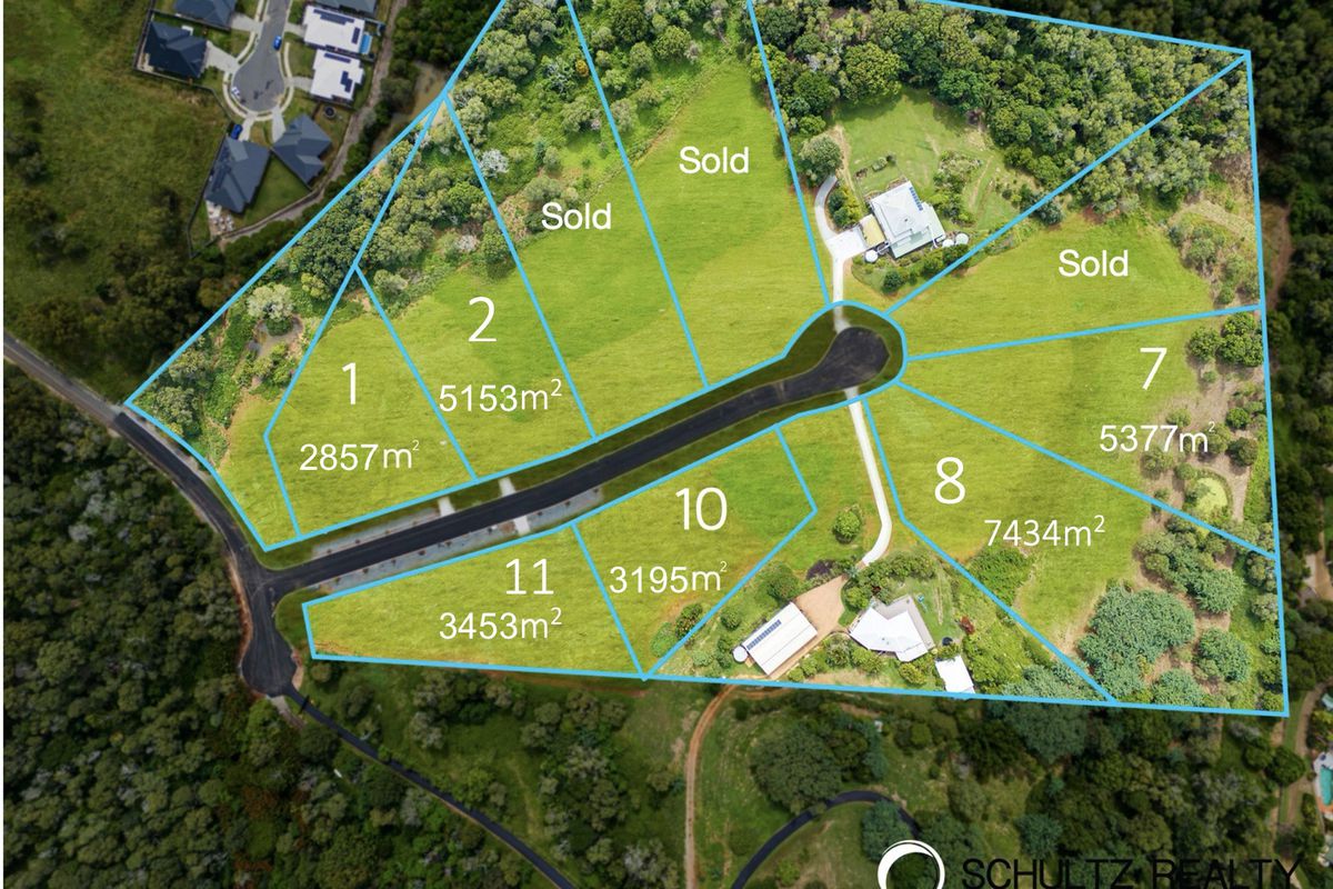 Build your dream home on this 3195m2 acreage block with stunning views positioned half way between Brisbane and the Gold Coast