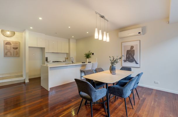 2 / 158 Spencer Street, Essendon