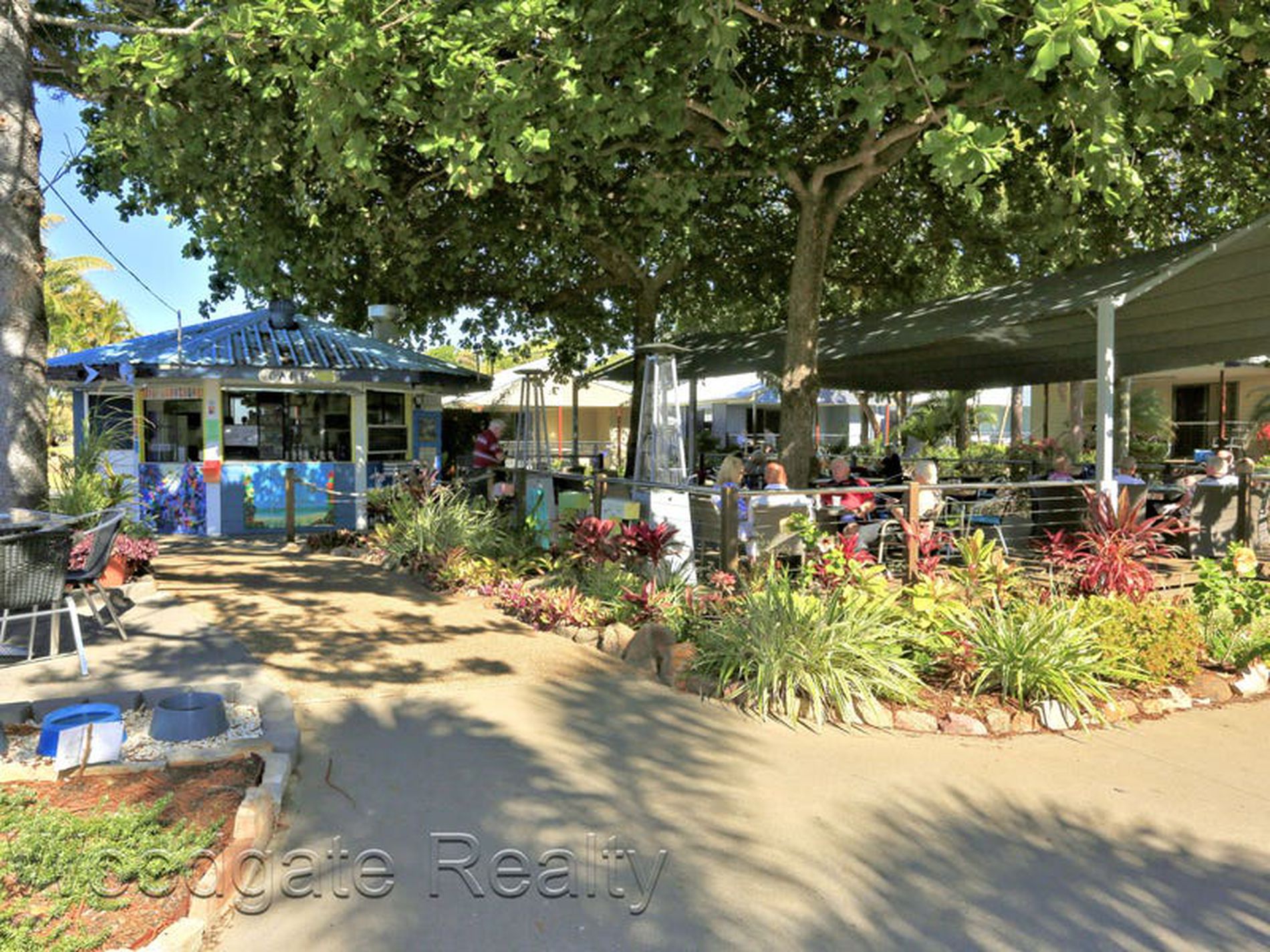 6 Sunset Avenue, Woodgate