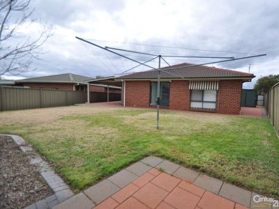 15 Websdale Drive, Dubbo