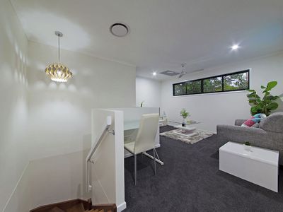 144 Kamarin Street, Manly West