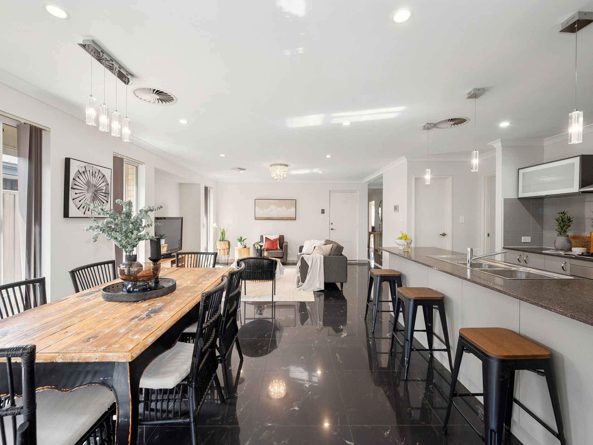 19 Wimbledon Drive, Piara Waters