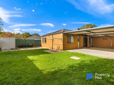 6 Moira Court, Ascot