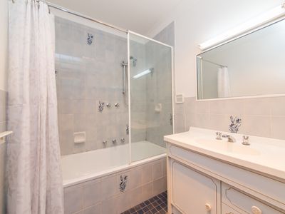 2 / 13 Bedford Avenue, Dubbo