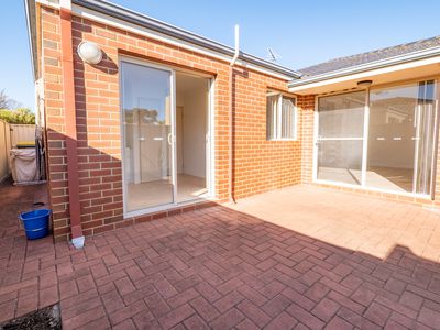 73 MONTORO DRIVE, Port Kennedy