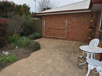 11 / 5 John Brass Place, Dubbo