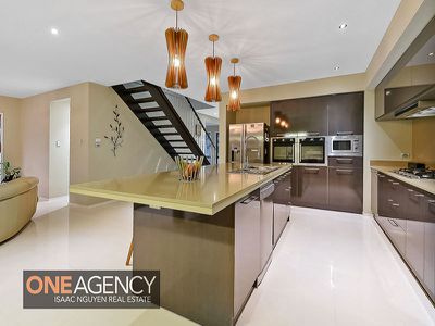 4 Conlan Court, Augustine Heights