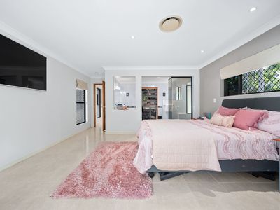 97 Parsons Road, Forest Glen