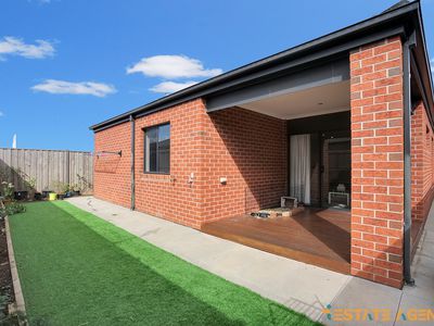 35 Escapade Street, Tarneit