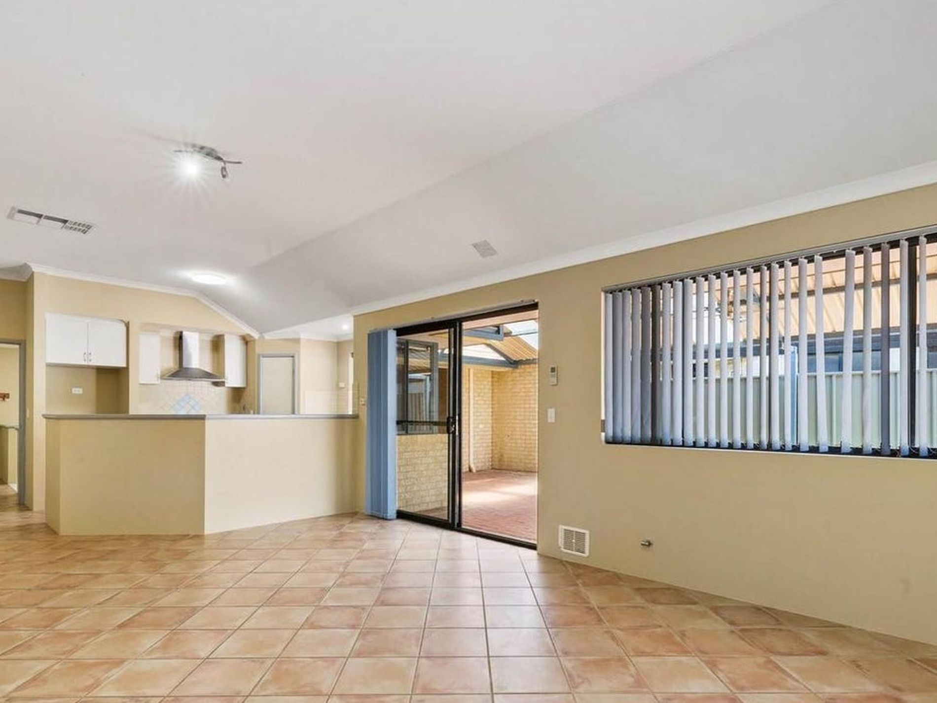 7 Bramley Way, Bibra Lake