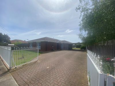 241 Shaws Road, Werribee